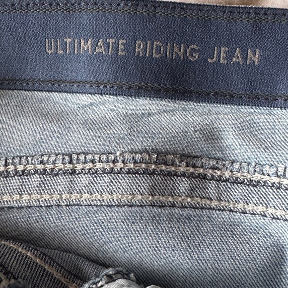 Wrangler Women's Boot Cut Jeans in Faded Blue - Picture 3 of 4